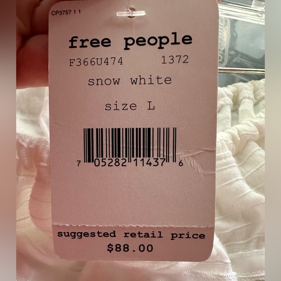 Free People NWT Ibiza Off Shoulder Crochet Lace White Top size Large Date Night - Picture 12 of 16